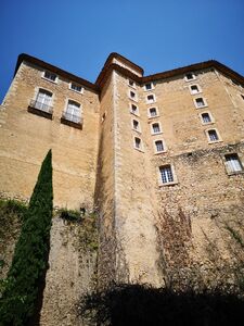 Het kasteel en park van Entrecasteaux in de Provence
